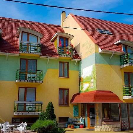 Hotel Paar Szieszta Győr Buitenkant foto