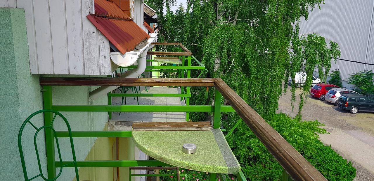 Hotel Paar Szieszta Győr Buitenkant foto