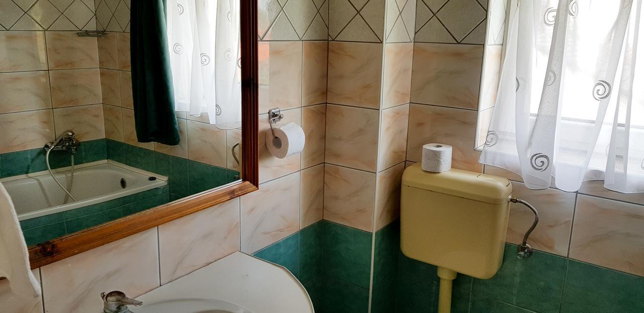 Hotel Paar Szieszta Győr Buitenkant foto